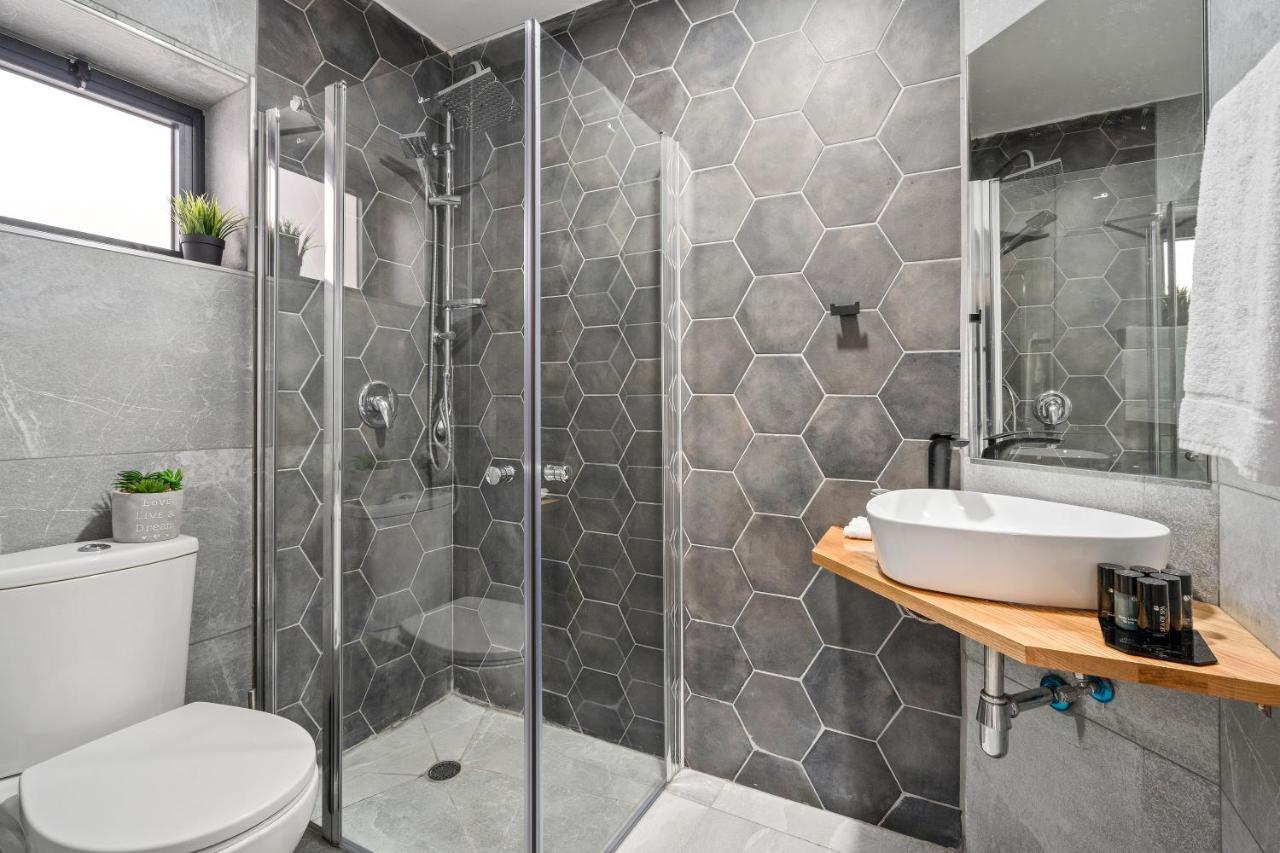 Hotel La Finca - Luxury Suites Hotel Μπερ Σεβά Εξωτερικό φωτογραφία